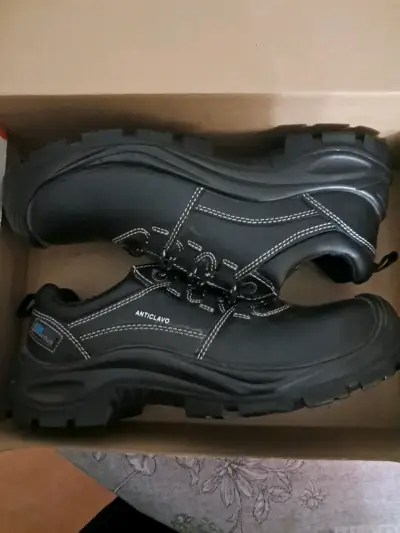 Zapatos de seguridad n°42 - miniatura 2
