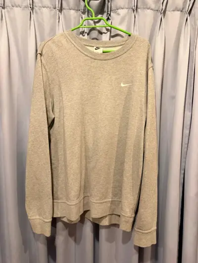 Poleron gris Nike - miniatura 1