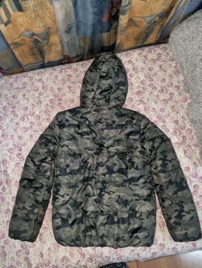 Chaqueta camuflaje con capucha - miniatura 2