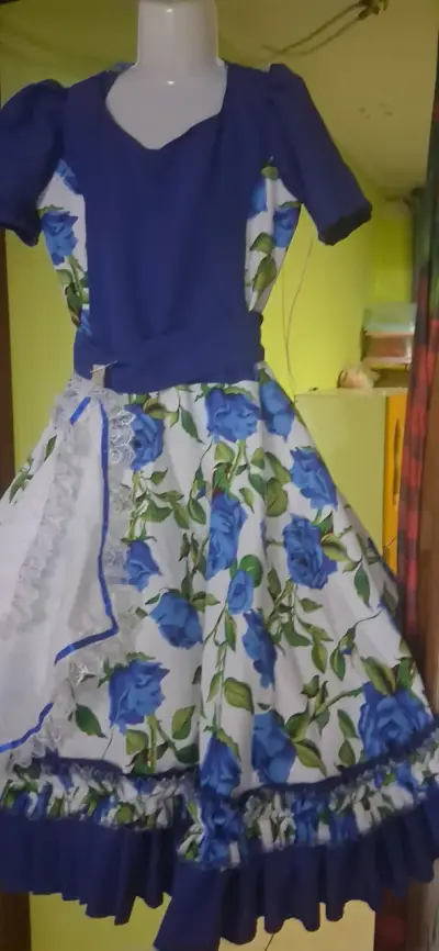 Vestido floral azul y blanco - miniatura 1