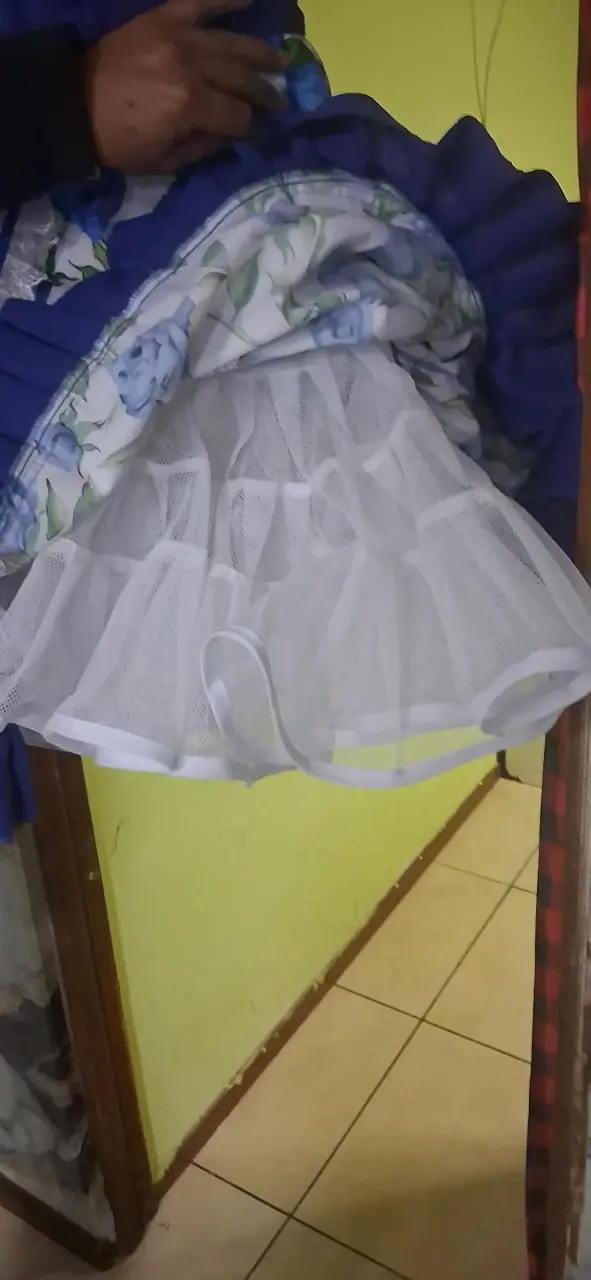 Vestido floral azul y blanco - 3