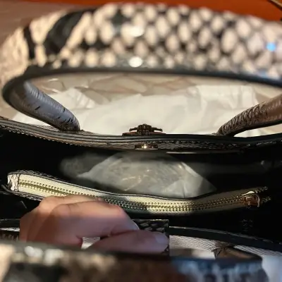 Cartera estampado serpiente - miniatura 3