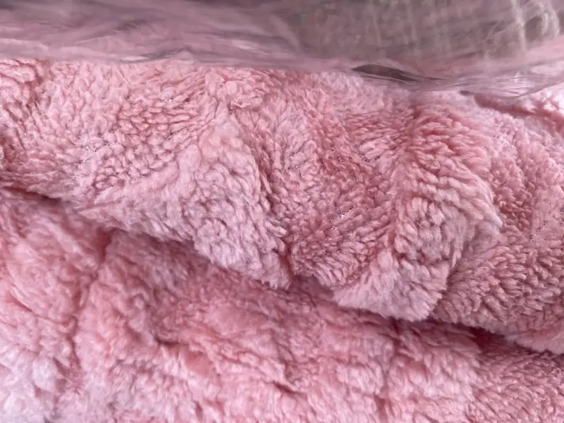 Pijama rosado de felpa - 2