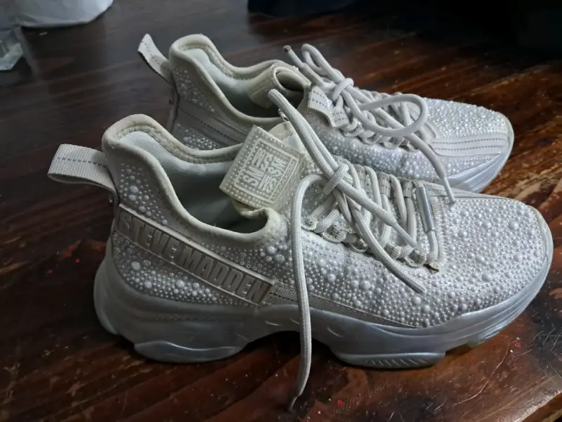 Zapatillas Steve Madden con perlas