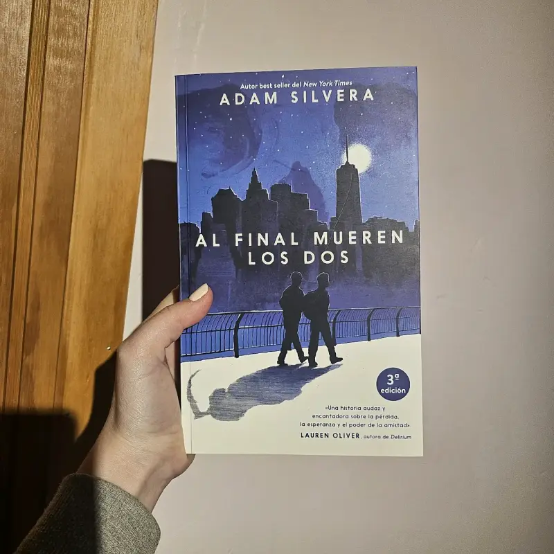 Libro 'Al final mueren los dos' (Excelente estado) - 1