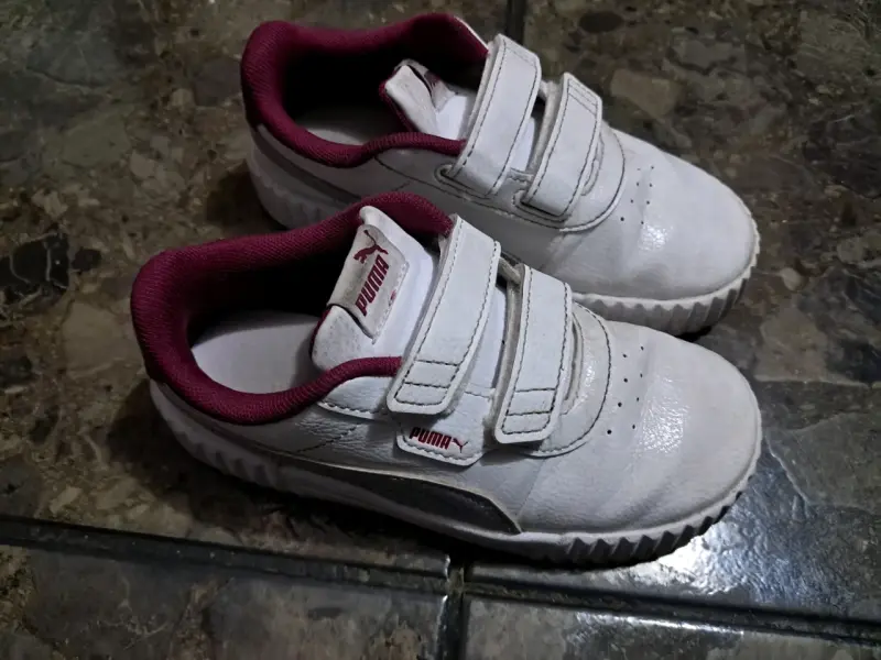 Zapatillas puma blancas con velcro