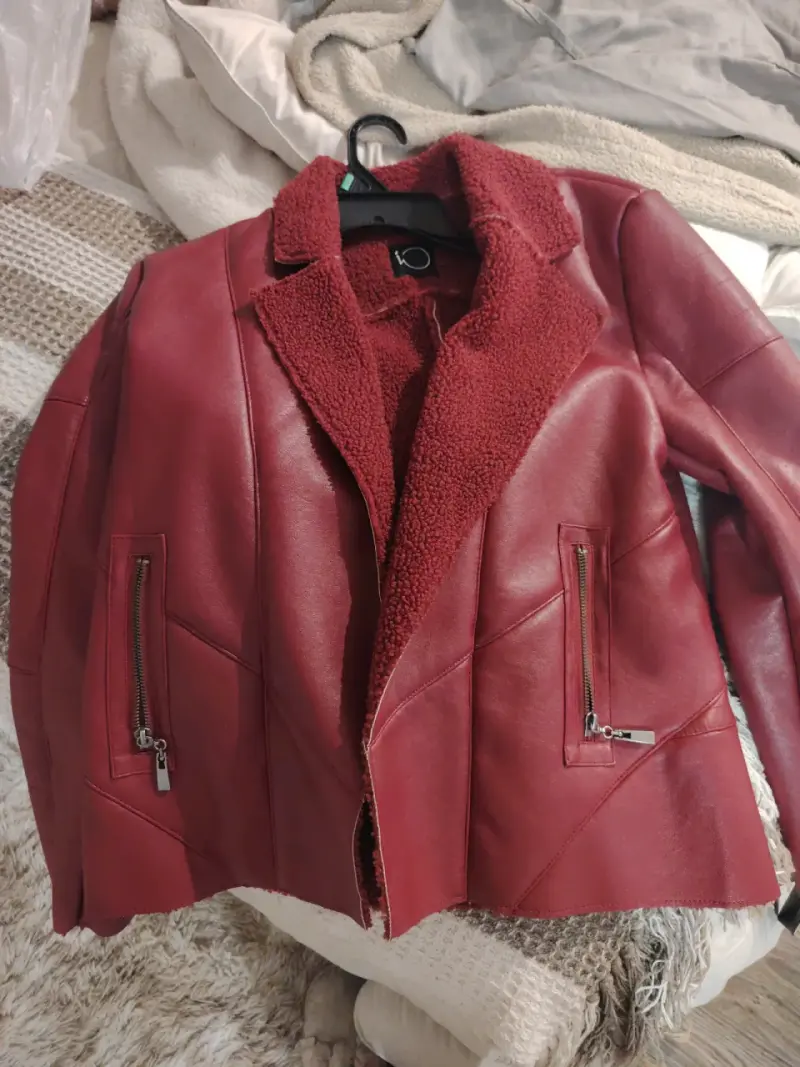 Chaqueta de cuero roja - 1