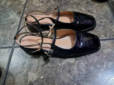 Zapatos taco bajo negros esmalte - miniatura 1