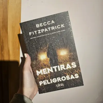 Libro 'Mentiras Peligrosas' (Buen estado) - miniatura 1