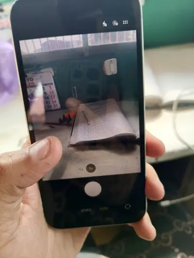 Teléfono inteligente moderno - miniatura 4