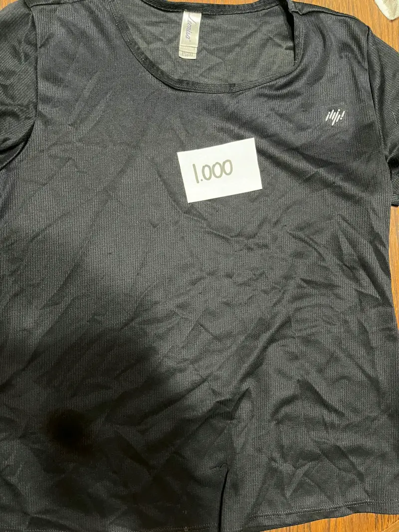 Polera deportiva negra talla L
