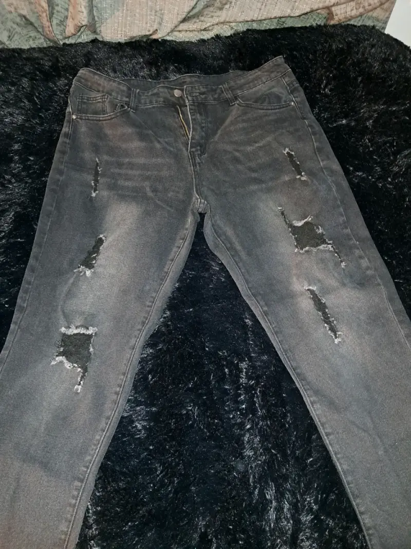 Jeans negros desgastados - 1