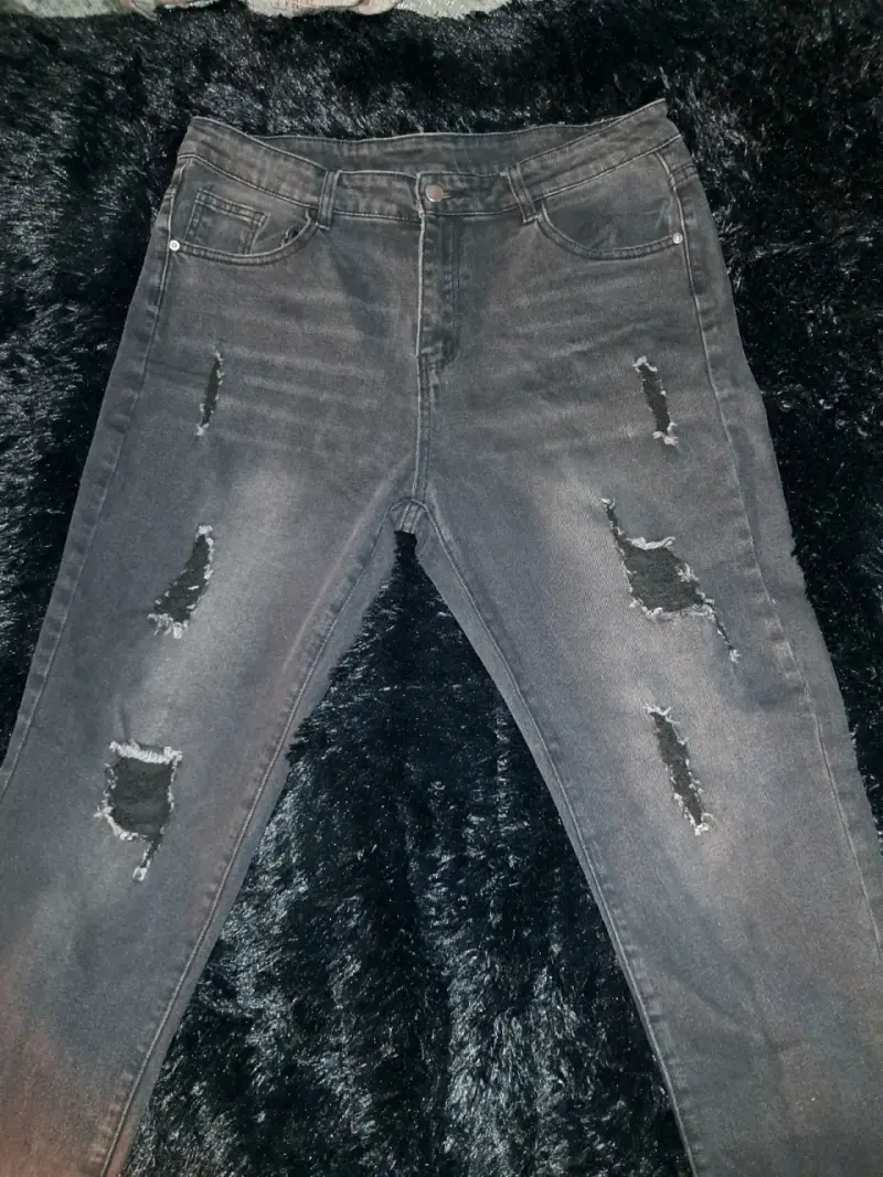 Jeans negros desgastados - 2