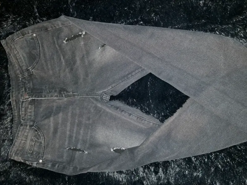 Jeans negros desgastados - 3
