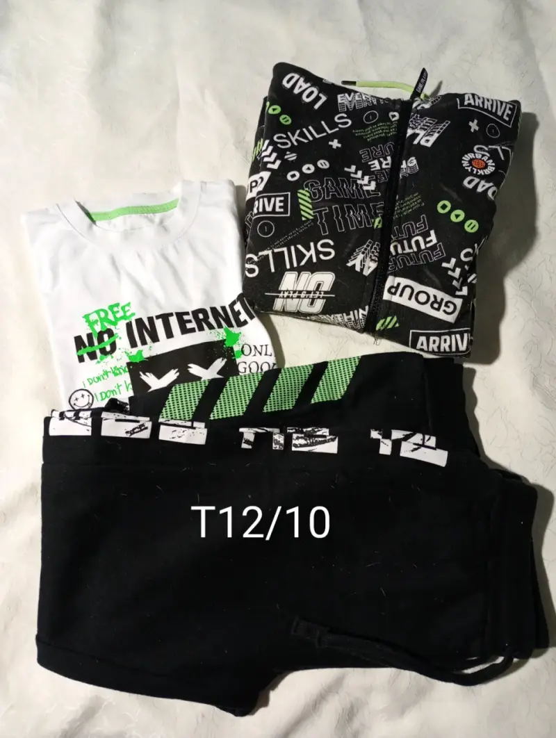 Conjunto niño polera y pantalón negro