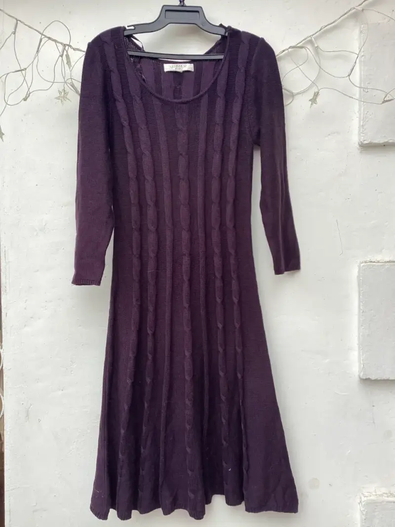 Vestido morado de punto largo - 1