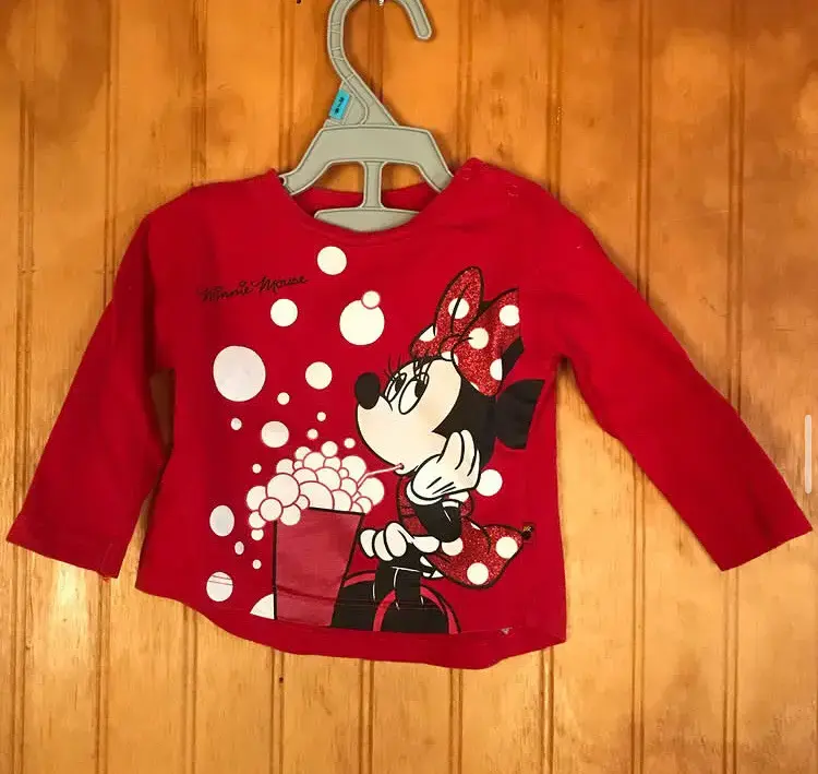 Polera roja Minnie Mouse niña