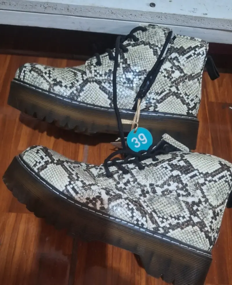 Botines print serpiente talla 39 - 1