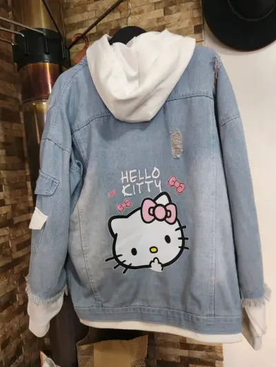 Chaqueta de mezclilla Hello Kitty - miniatura 2