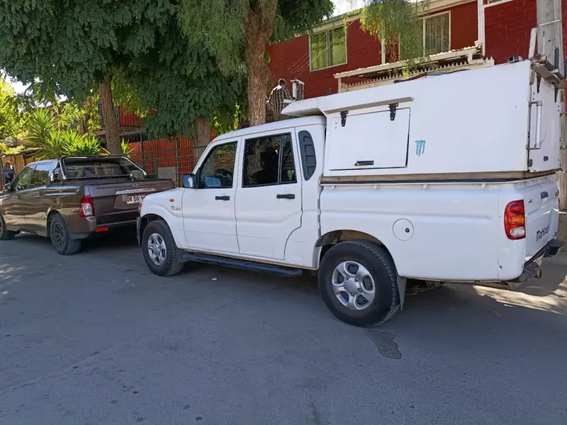Camioneta mahindra - 4
