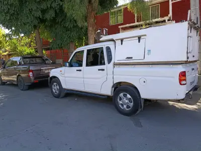 Camioneta mahindra - miniatura 4