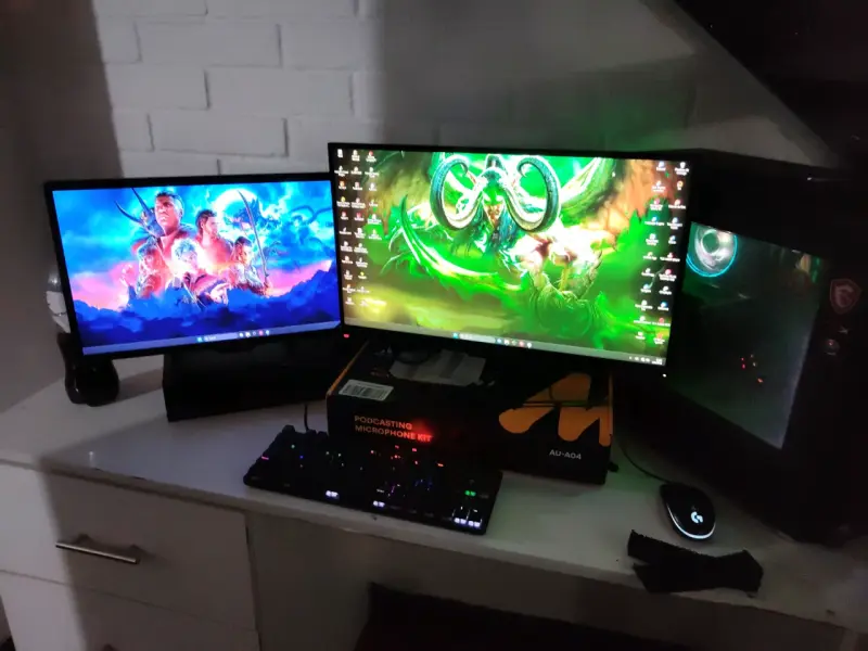 Set de monitores y PC gaming