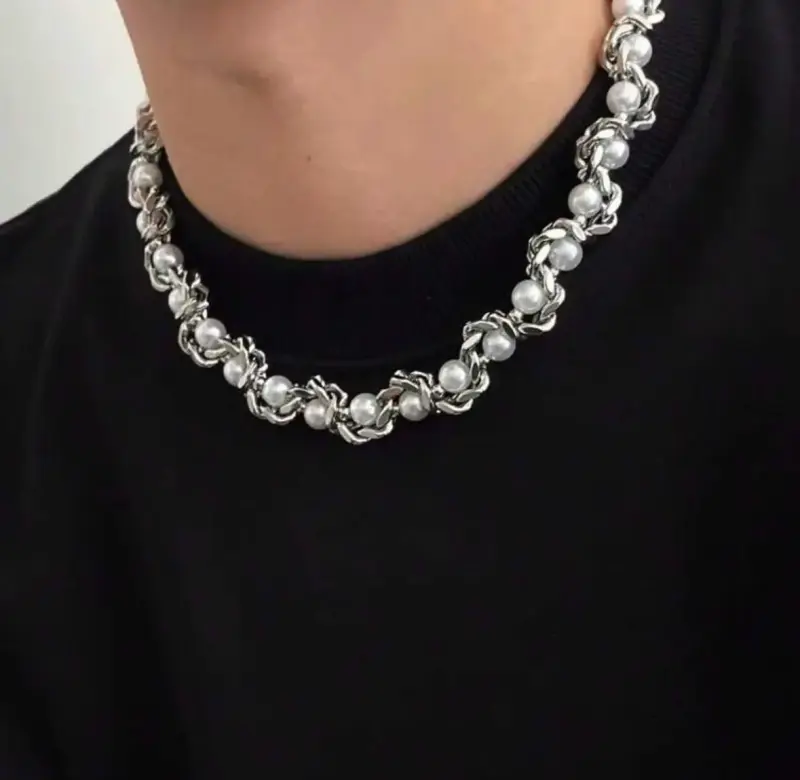 Collar de perlas y metal - 2