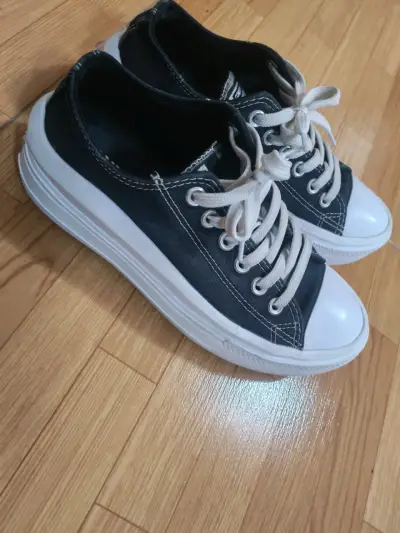 Zapatillas negras Converse - miniatura 2