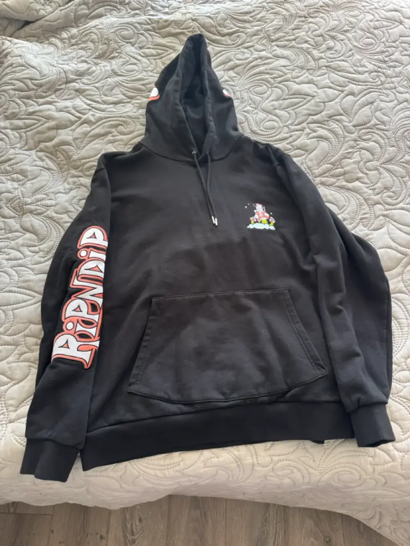 Polerón negro bordado ripndip - 5