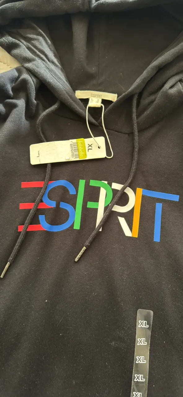 Polerón Esprit negro con logo colorido - 1
