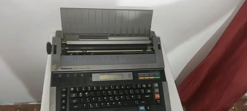 Máquina de escribir electrónica Panasonic - 3