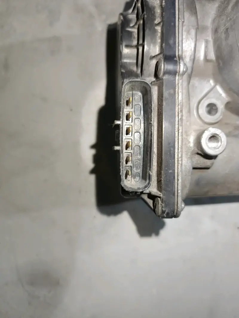Cuerpo de aceleración Mazda - 3