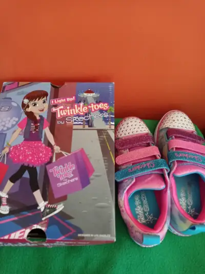 Zapatillas infantiles Skechers brillantes - miniatura 3