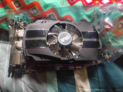Tarjta vid ASUS GTX 1050 Ti + Fuente de pode - miniatura 1