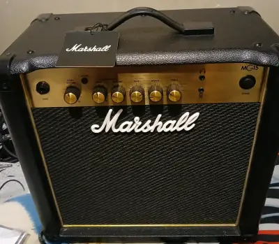 Amplificador Marshall MG15 - miniatura 1