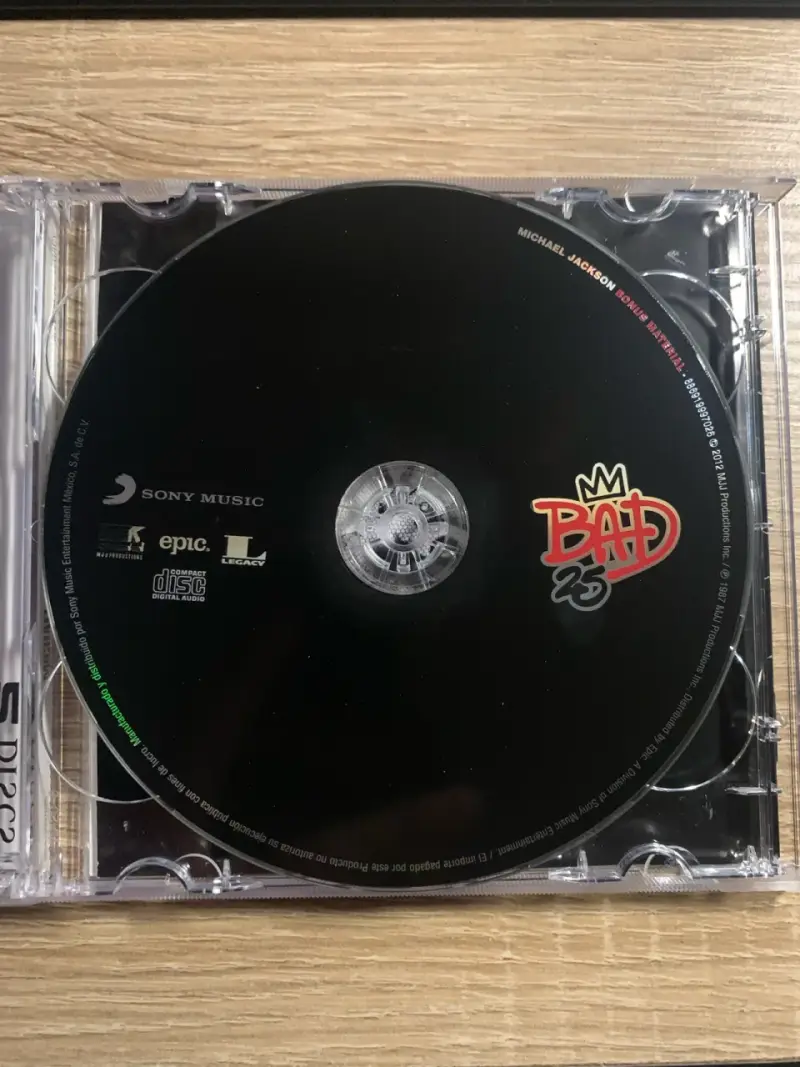 Michael Jackson - Bad 25, 2 cd - 3