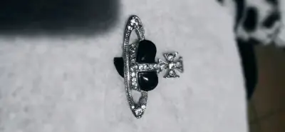 Pin Corazón Y2K Estilo Vivienne Westwood - réplica - miniatura 2