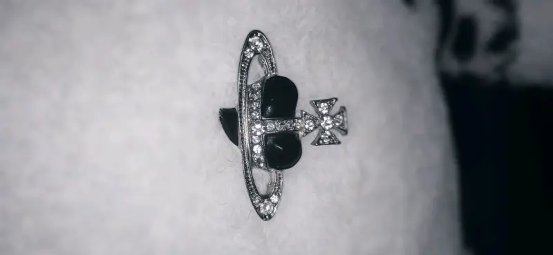 Pin Corazón Y2K Estilo Vivienne Westwood - réplica - 3