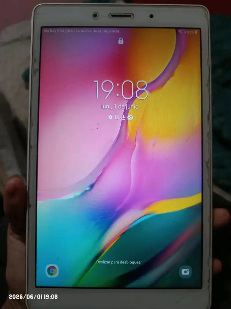 Tablet color blanco con uso - 3