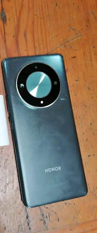 Honor con pantalla intacta y funcional - miniatura 2
