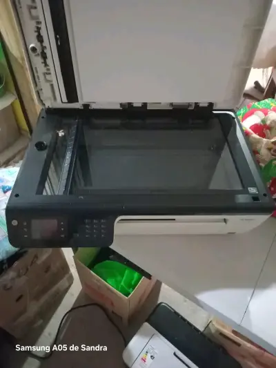 Impresora multifuncional HP usada - miniatura 3
