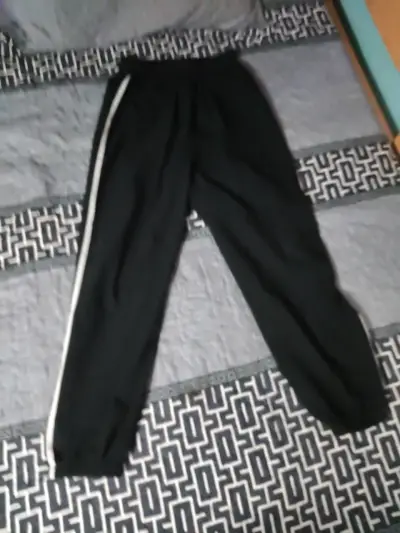 Pantalón deportivo negro unisex - miniatura 2