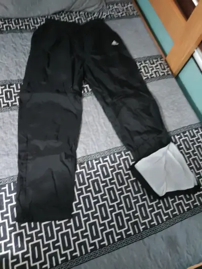 Pantalones negros de hombre - miniatura 2