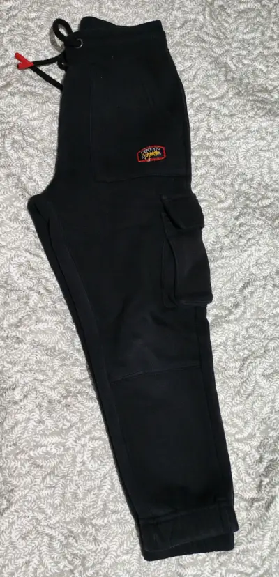 Pantalón negro con bolsillos - miniatura 1