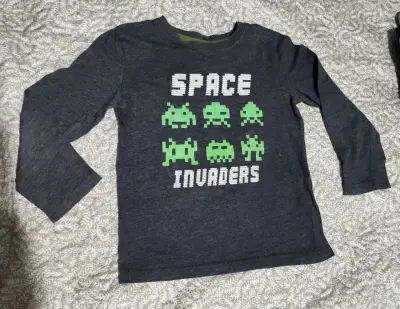 Polera Space Invaders manga larga - miniatura 1