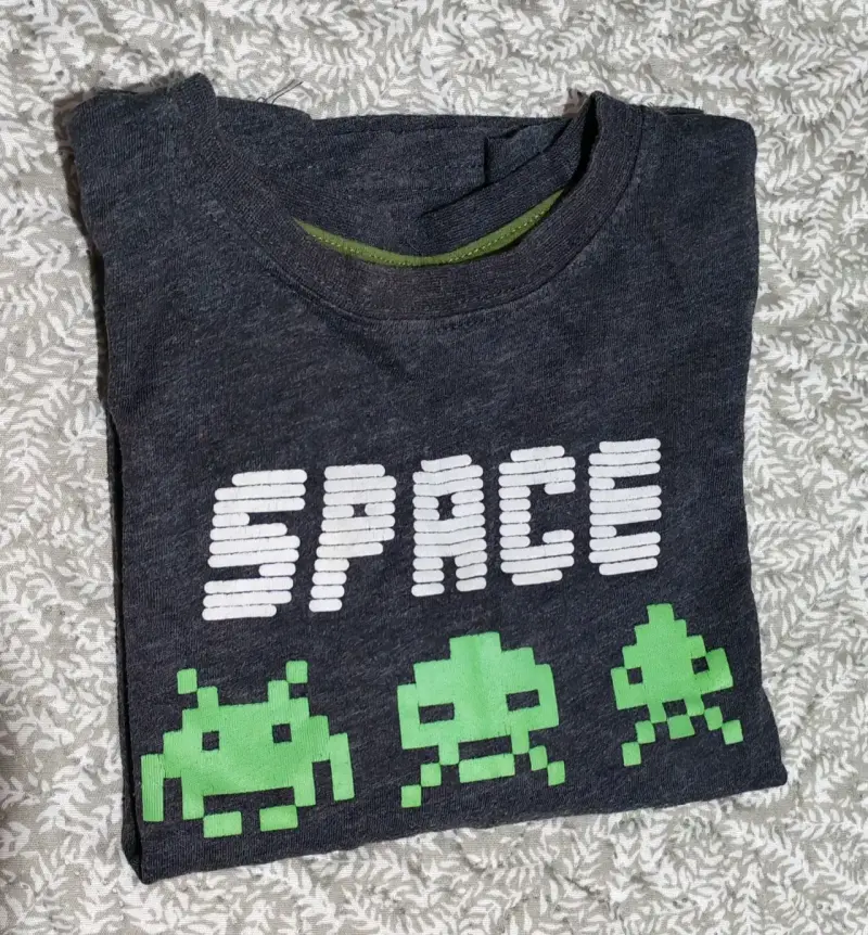 Polera Space Invaders manga larga - 2