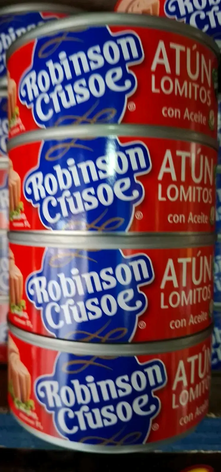 Lata de atún Robinson Crusoe $1190 x caja