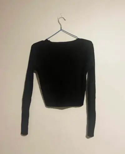 Chaleco negro con botones - miniatura 2