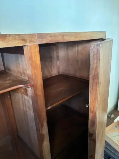 Armario antiguo de madera - miniatura 2