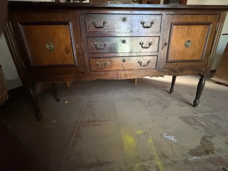 Buffet de madera antiguo - 4
